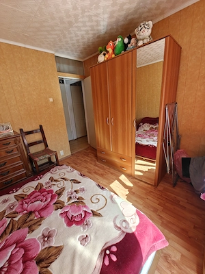 Vând apartament două camere Mioveni, zona robea, etaj 2, liber - imagine 4