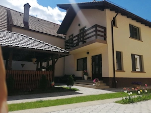 Oferta inchiriere camere pentru firme,echipe si grupuri,Rasnov ,Brasov !