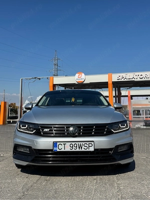 Vând Volkswagen Passat B8 R-Line, an 2017, motor 2.0 TDI 190 CP, cutie automată DSG. - imagine 2