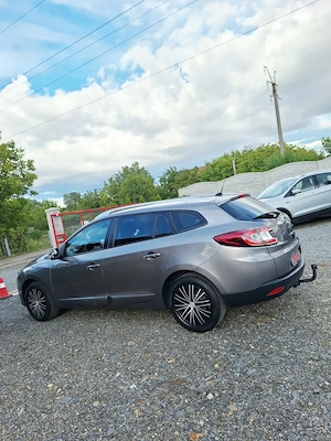 Renalt Megane Grandtour - imagine 3