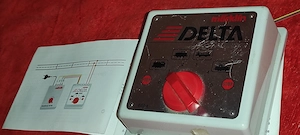 Unitate de control Märklin 6604 Delta folosită pentru trenulețe electrice la scară H0.