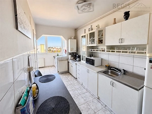 Apartament 3 camere decomandat | Calea Bucuresti | Luminos si spa #539;ios - imagine 7