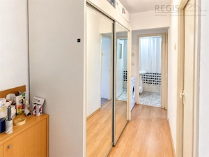 Apartament 3 camere decomandat | Calea Bucuresti | Luminos si spa #539;ios - imagine 9