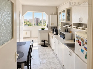 Apartament 3 camere decomandat | Calea Bucuresti | Luminos si spa #539;ios - imagine 10