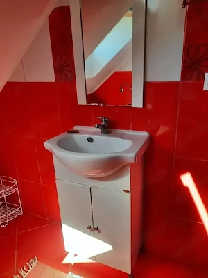Închiriez apartament 2 camere - imagine 2