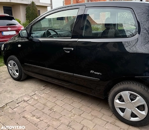 VW FOX  înmatriculat 2008 - imagine 4