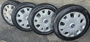 Roți Ford cu jante de tablă 16" 