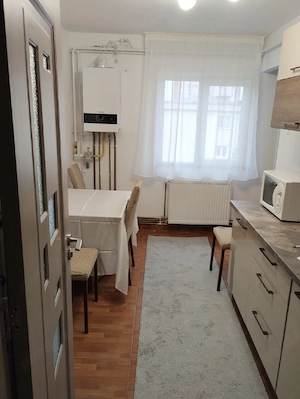 inchiriez apartament 2 camere decomandate - imagine 4