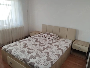 inchiriez apartament 2 camere decomandate - imagine 2