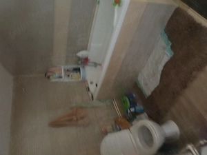 Vand casa 65m llus anexe 2 camere baie bucatarie camera centrala - imagine 7