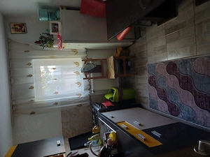 Vand casa 65m llus anexe 2 camere baie bucatarie camera centrala - imagine 6