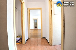 Apartament 2 camere, etaj 3, zona Mihai Eminescu, Piatra Neamt