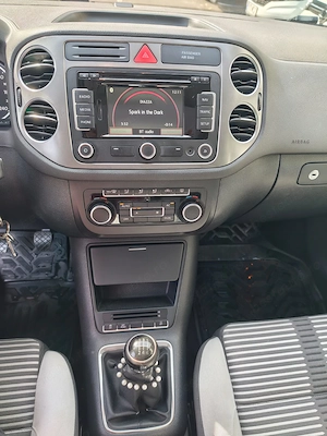 Vând Volkswagen Tiguan 2011 2.0 tdi 140cp 4motion cutie manuala  - imagine 8