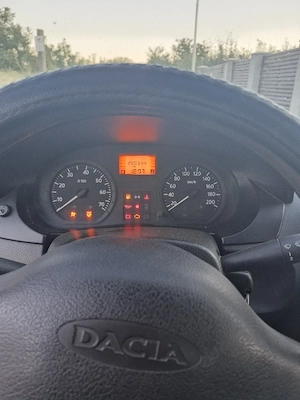 dacia logan - imagine 5