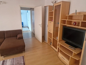 Zona Stadion - De închiriat apartament cu două camere la etajul doi - imagine 7