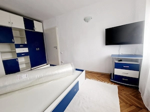 Zona Stadion - De închiriat apartament cu două camere la etajul doi - imagine 4