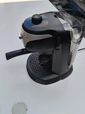 Vand aparat cafea DeLonghi EC221.B, serie S07