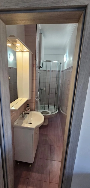 vand apartament 2 camere ,zona centrala  - imagine 8