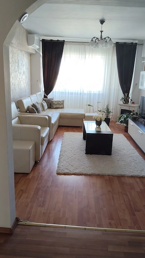 Vând apartament 4 camere Buzău 