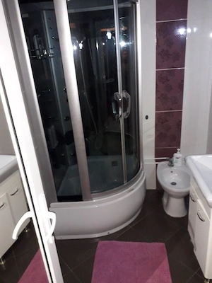 Apartament cu 3 camere de închiriat în zona Centrală - imagine 3