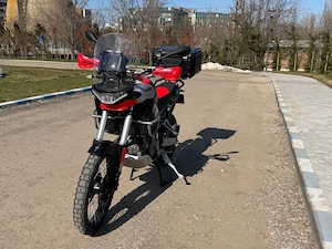 Motocicleta Adventure Touring Aprilia Tuareg 660   Accesorizată OEM - imagine 2