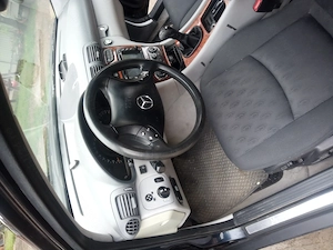 Vind sau dezmembrez Mercedes C180 stare bună de funcționare - imagine 9