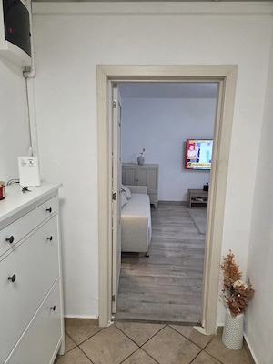 Vand apartament 2 camere - imagine 3