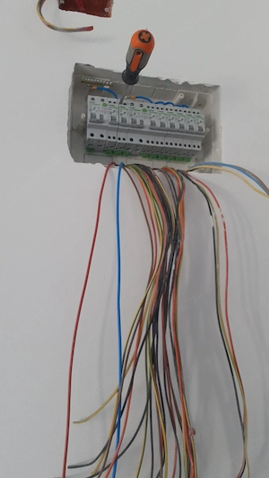Electricieni în rm valcea - imagine 3