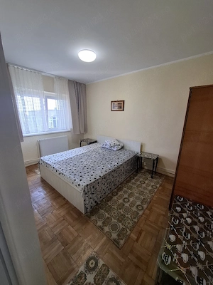 GALATI Mazepa 2 zona Bănci BRD Inchiriez apartament 2 camere bloc 4 etaje  - imagine 6