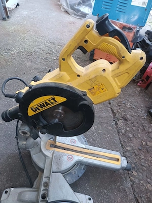 Circular Dewalt si unul Makita - imagine 3