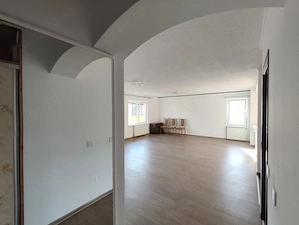 OFERTĂ!!! Apartament spațios și ieftin, de vânzare - imagine 5