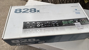 Motu 828X interfață audio