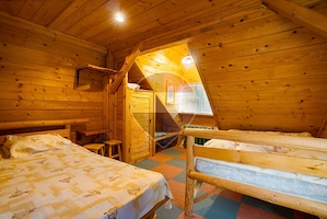 Casă de Vacanta/ Familie/ cu Poveste-Azuga/ Piscina interioara! - imagine 15