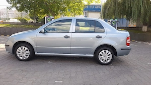 Skoda fabia 1,2 benzina 142.000 km  Un proprietar în acte  - imagine 2