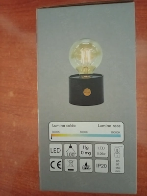 vand veioza lumina calda