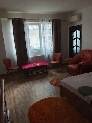 Vând apartament cu două camere 
