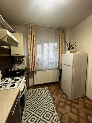 Inchiriere apartament o camera - imagine 8