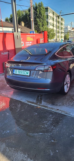 Vând Tesla Model 3 Dual Motor   2019 .| 440 CP | 22.490 EUR - imagine 5