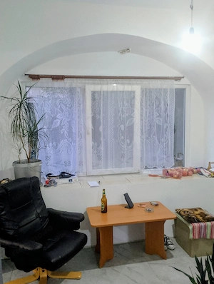 CI685 Piata Traian,casa 2 camere,Renovata - imagine 6