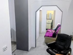 CI685 Piata Traian,casa 2 camere,Renovata - imagine 5