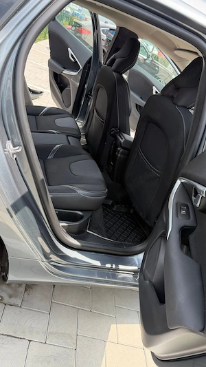 Volvo V40 2017 2.0diesel 120CP - imagine 4