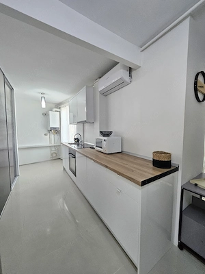 Oferta inchiriere studio de lux zona centrala,  47 mp, parcare, 350 EURO - imagine 15