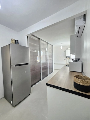 Oferta inchiriere studio de lux zona centrala,  47 mp, parcare, 350 EURO - imagine 14