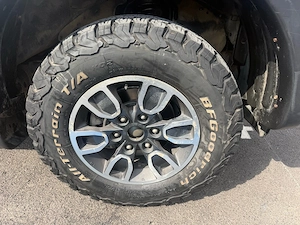 Vand sau schimb 4 jante cu anvelope de la Mitsubishi L200 dupa 2015 - imagine 2