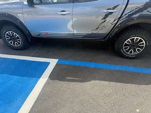 Vand sau schimb 4 jante cu anvelope de la Mitsubishi L200 dupa 2015 - imagine 3