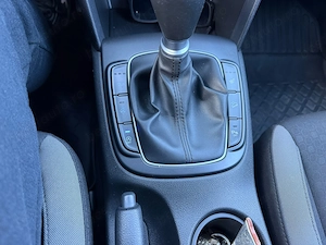 Hyundai Kona 1.0 benzina euro6, proprietar de noua, 74.000 Km carte service in reprezentanta - imagine 8