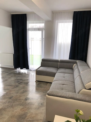 Apartament 3 camere de închiriat   Oradea, Str. Xenopol nr. 35 | Parter | Grădină proprie - imagine 3