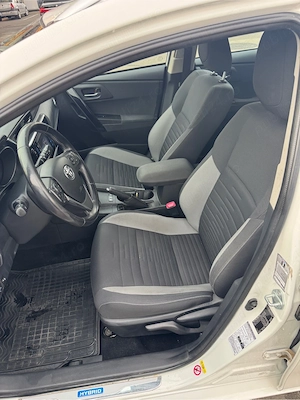 Toyota Auris 1.8 HYBRID baterie 90% - imagine 10