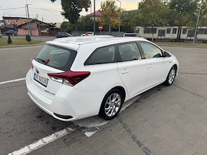 Toyota Auris 1.8 HYBRID baterie 90% - imagine 5