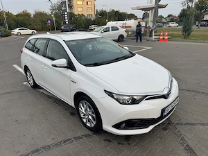 Toyota Auris 1.8 HYBRID baterie 90% - imagine 2